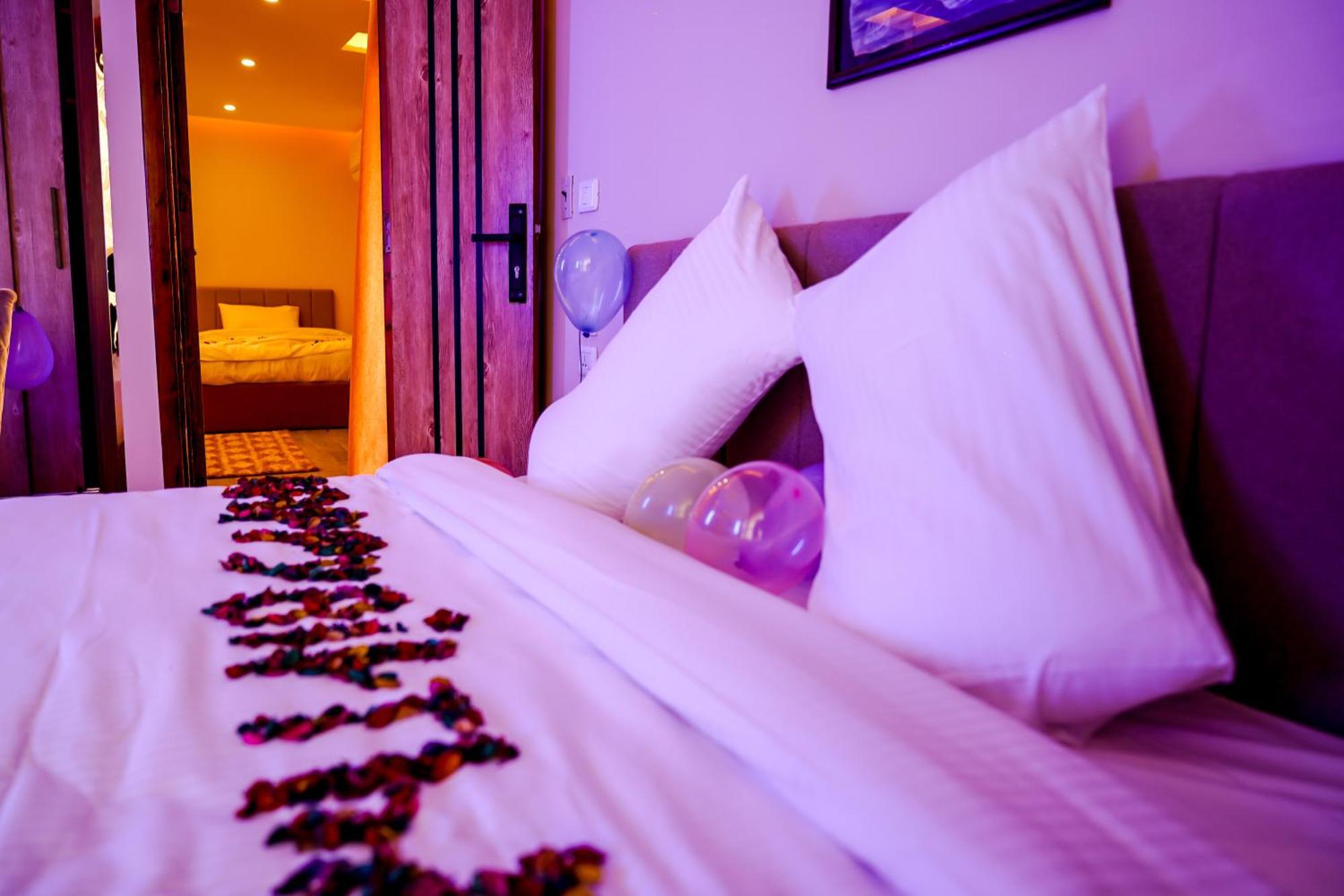 Pyramids Hotel Kafrat al Jabal ภายนอก รูปภาพ