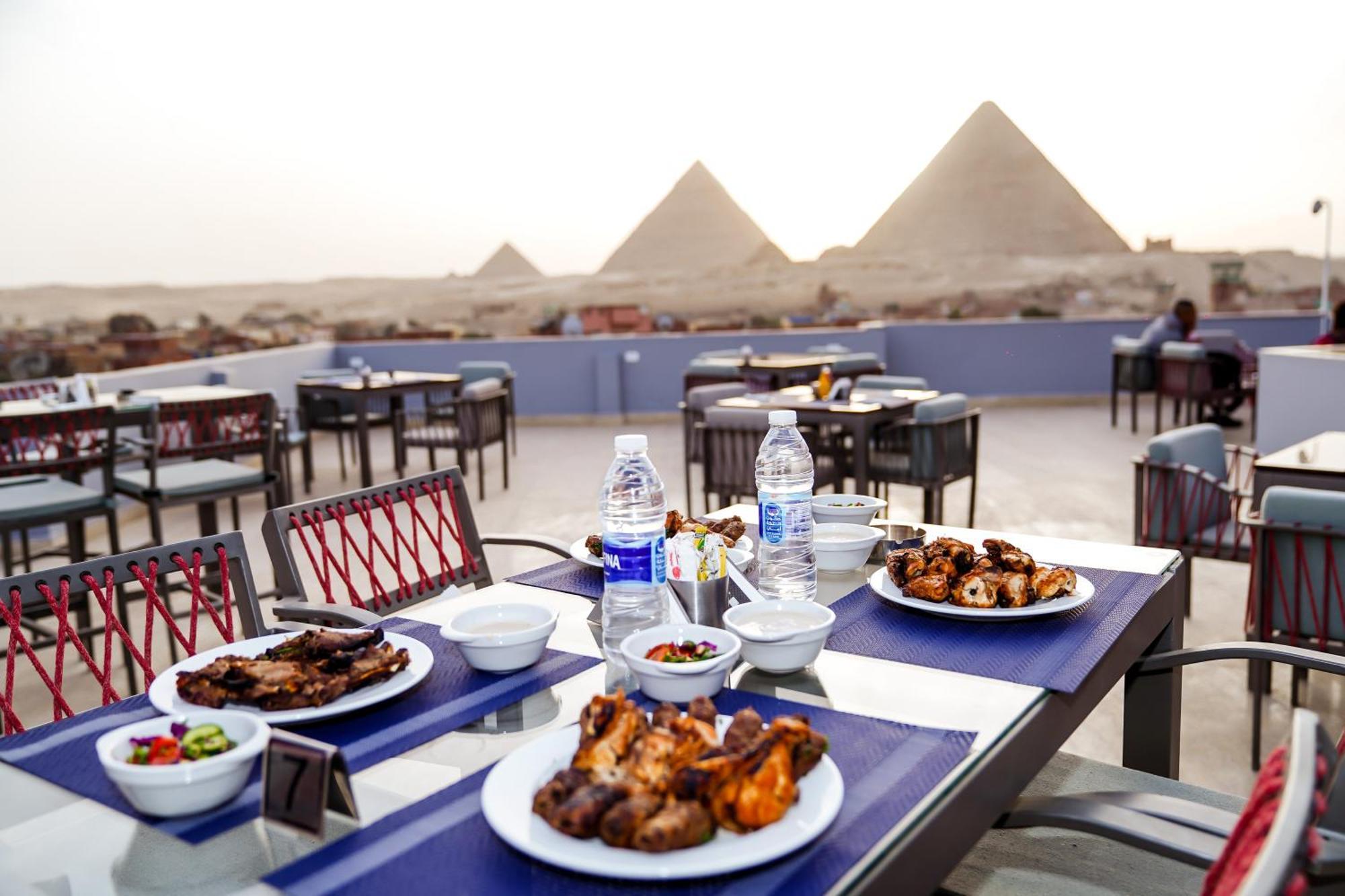 Pyramids Hotel Kafrat al Jabal ภายนอก รูปภาพ